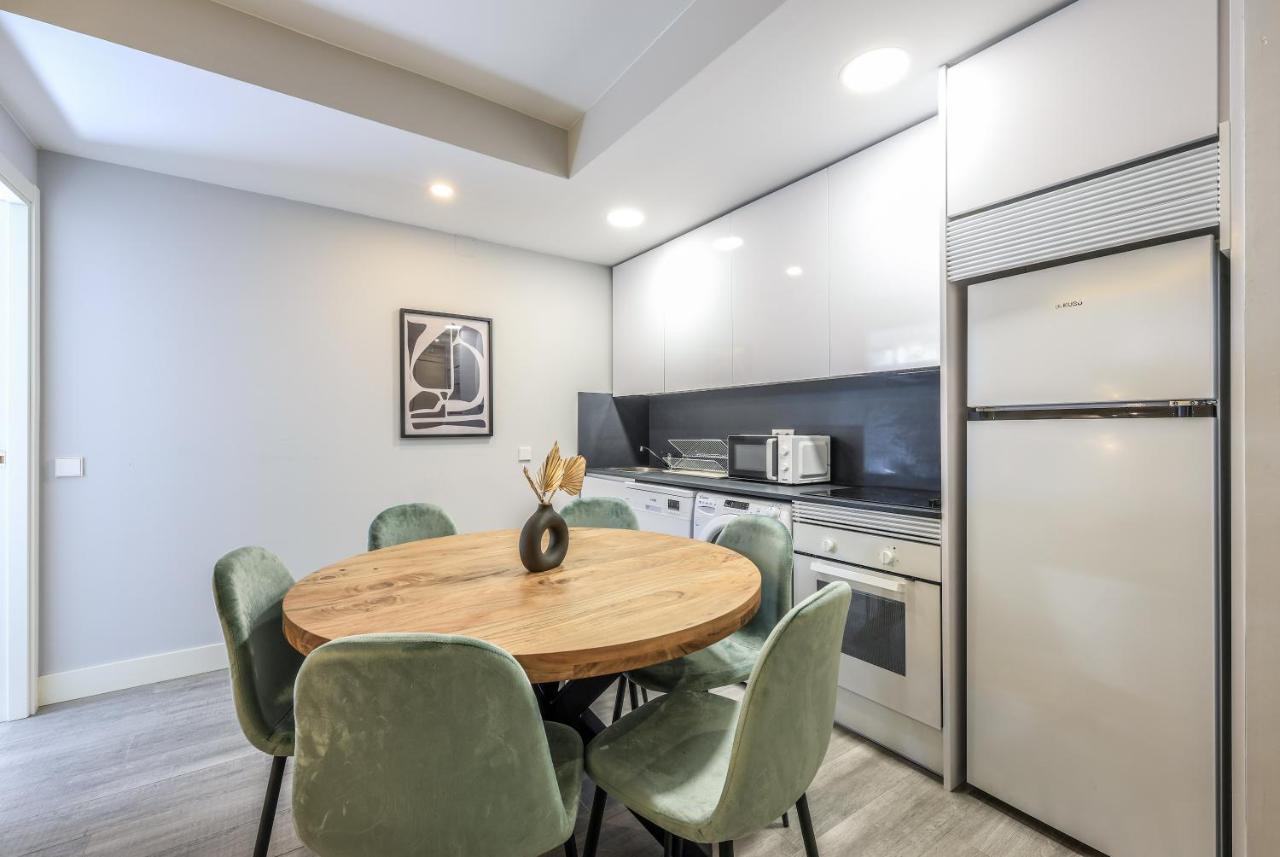 Apartamentos Reformados En Arturo Soria Madrid Eksteriør bilde